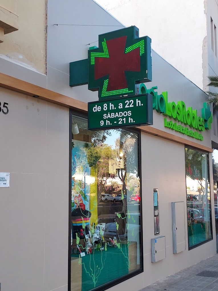 Fachada Farmacia Los Robles